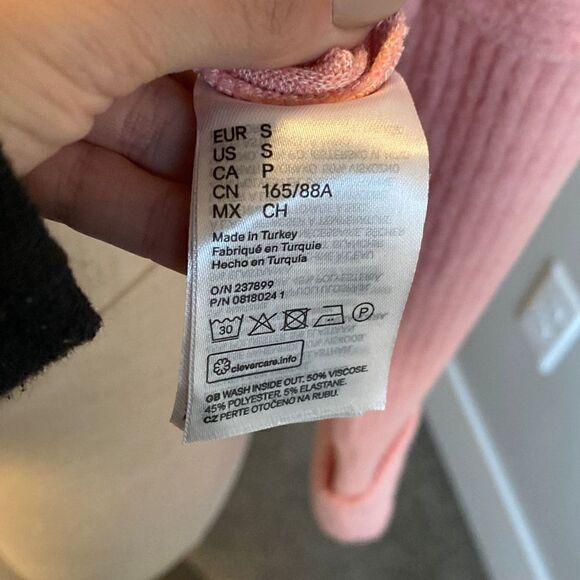 H&M Turtle Neck Sweater-New without tags - Picture 6 of 6